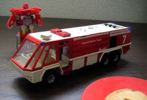 SIKU 空港化学消防車